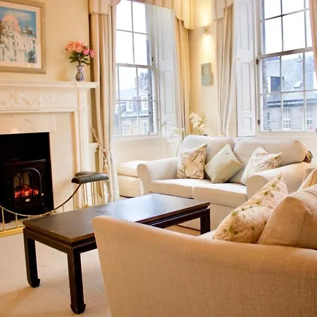 Period Property On Castle Street Edinburgh Exterior photo