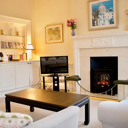 Period Property On Castle Street Edinburgh Exterior photo